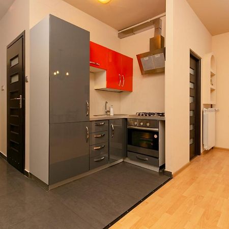 Wola Apartment With Balcony & Close To Metro By Noclegi Renters Варшава Экстерьер фото