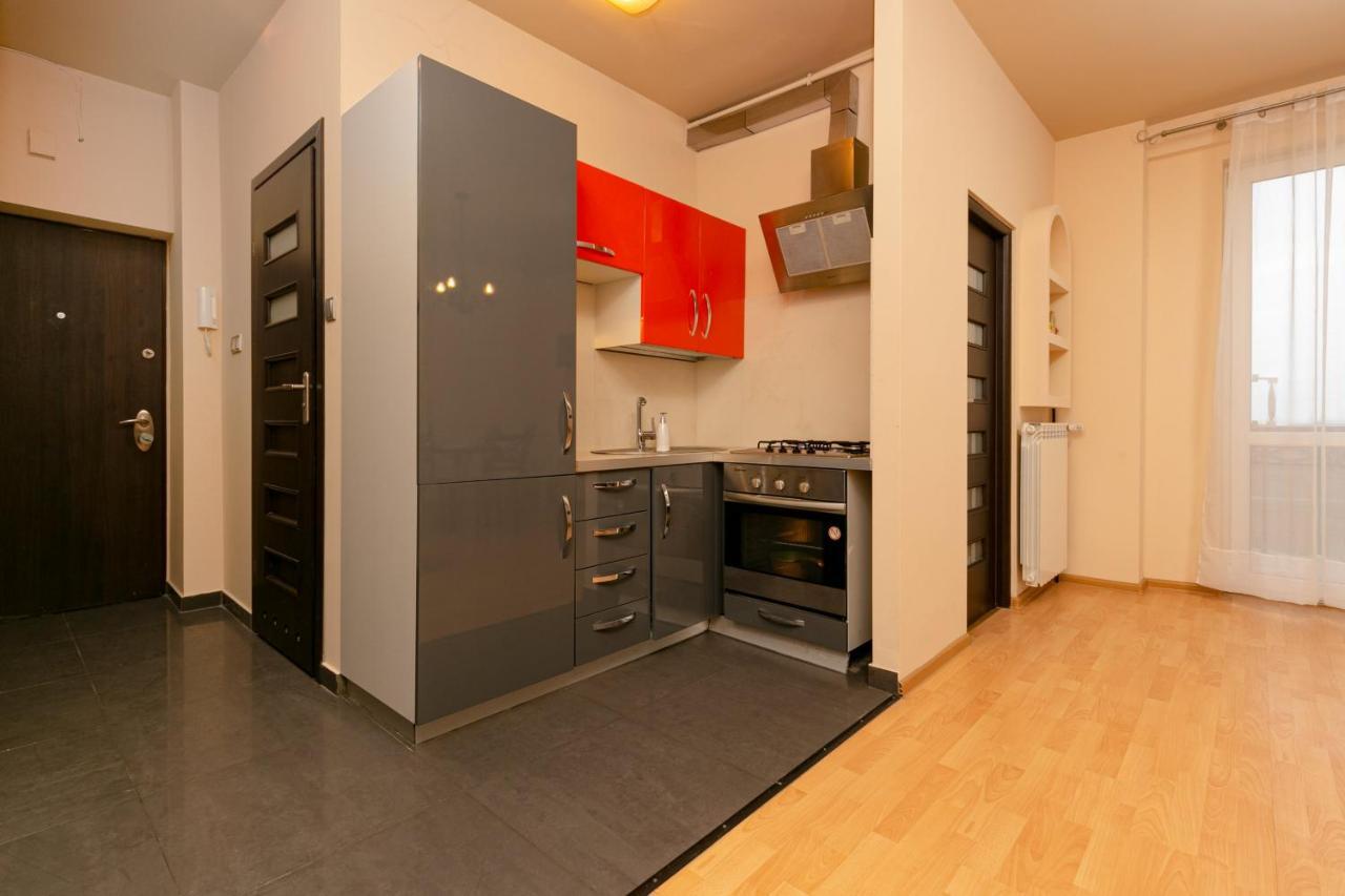 Wola Apartment With Balcony & Close To Metro By Noclegi Renters Варшава Экстерьер фото